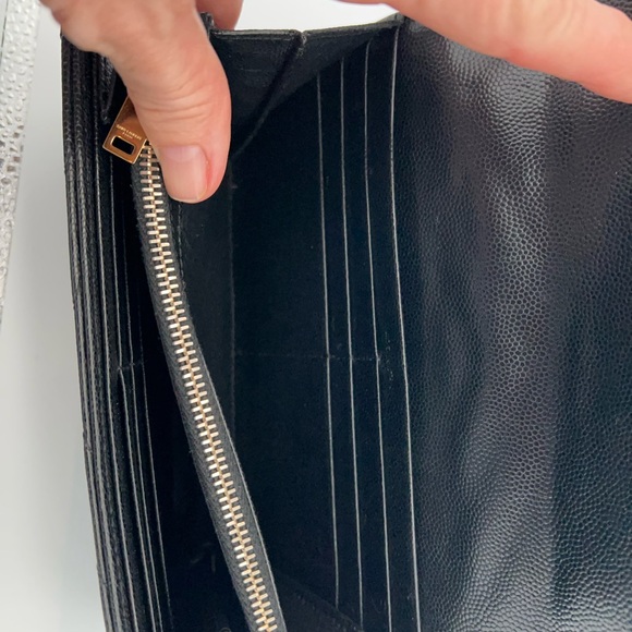 YSL Cassandre Matelassé Large Flap Wallet in Black. - Picture 9 of 10